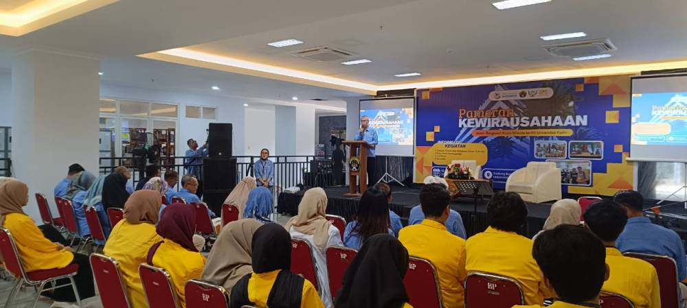 Pameran Kewirausahaan Universitas Kadiri Meriahkan Rangkaian Wisuda ke-60