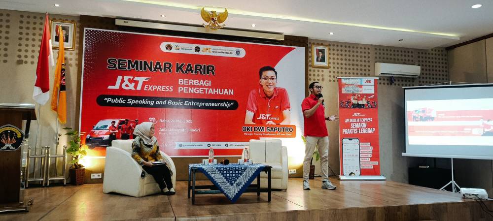 Seminar Karir JPC UNIK Bersama J&T: Mengasah Public Speaking dan Jiwa Kewirausahaan Mahasiswa