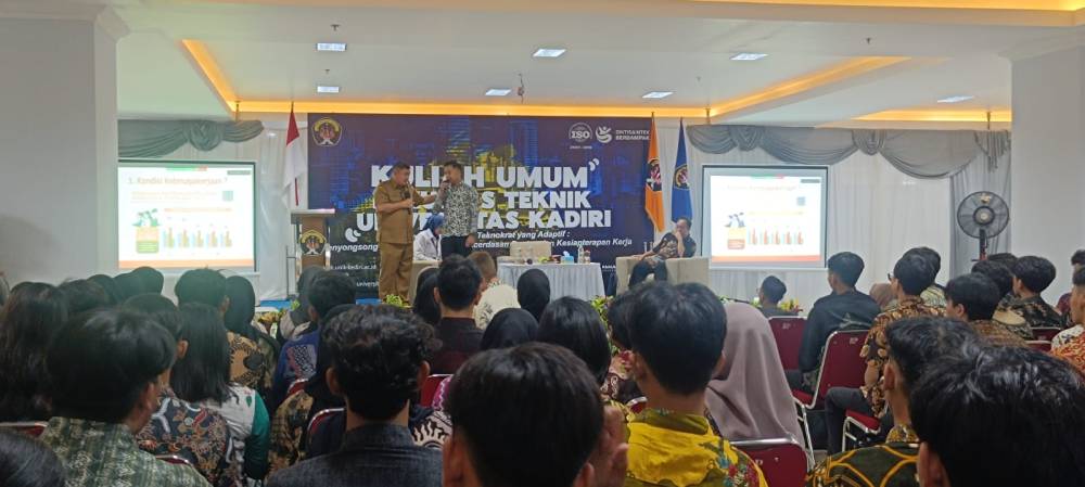 Kuliah Umum FT Universitas Kadiri: Membangun Generasi Teknokrat yang Adaptif di Era AI